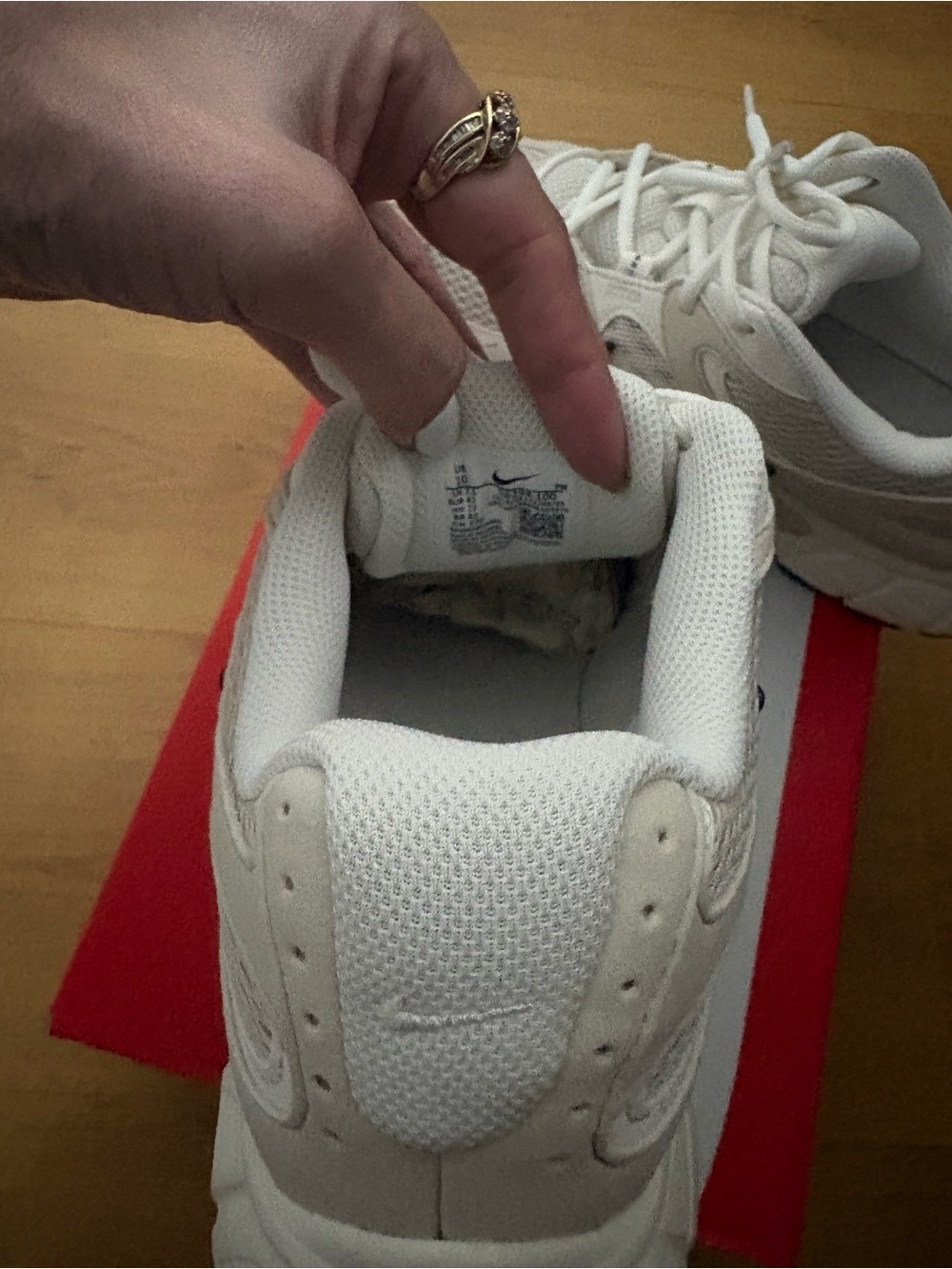 Nike V5 RNR Women Size 10 - Picture 3 of 5
